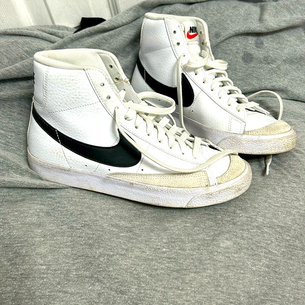 Nike booties